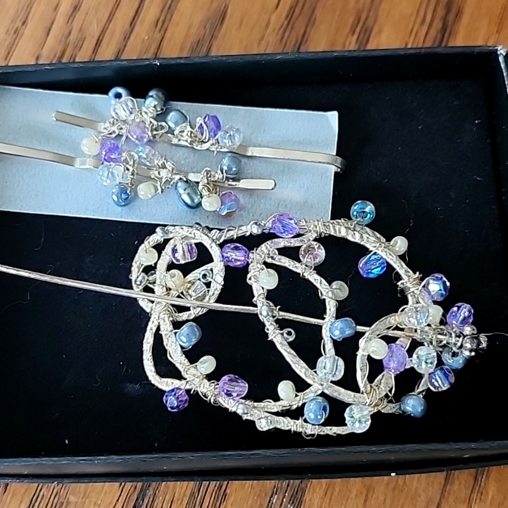 Hair clips
